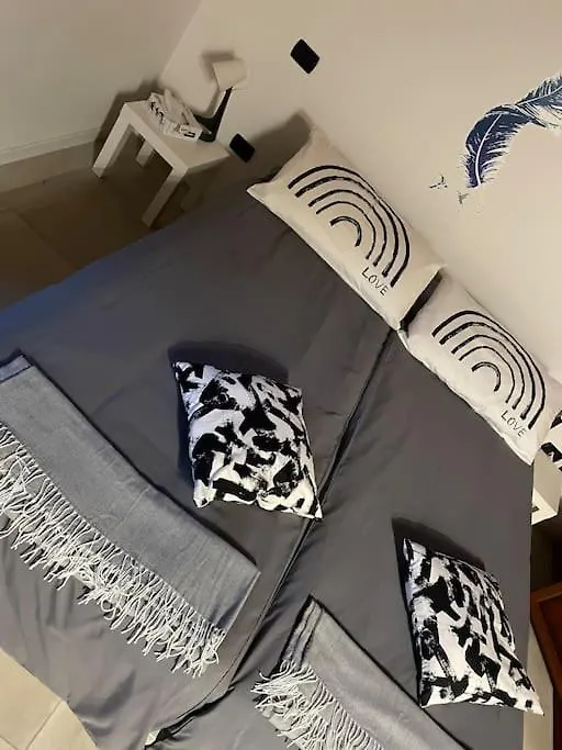 Apartment Malu Home Subway 4 Min Walk Cologno Monzese Italy